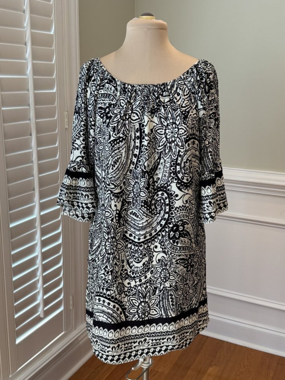 Umgee Black Paisley Print Dress - Size S